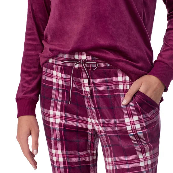 dark pink details