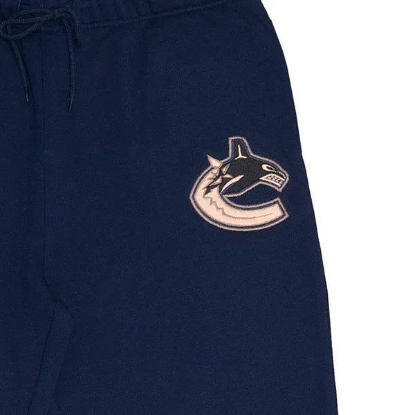 canucks navy details